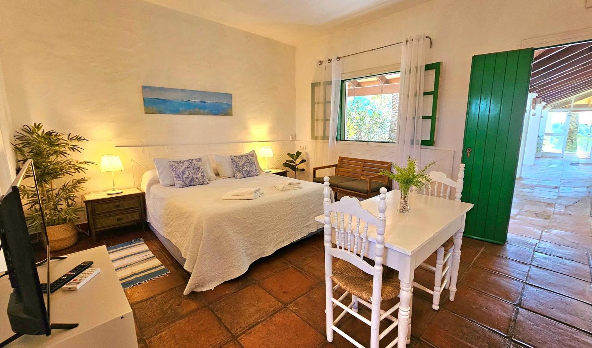 Hotel-Apart Cortijo Las Pinas Tarifa Exterior photo